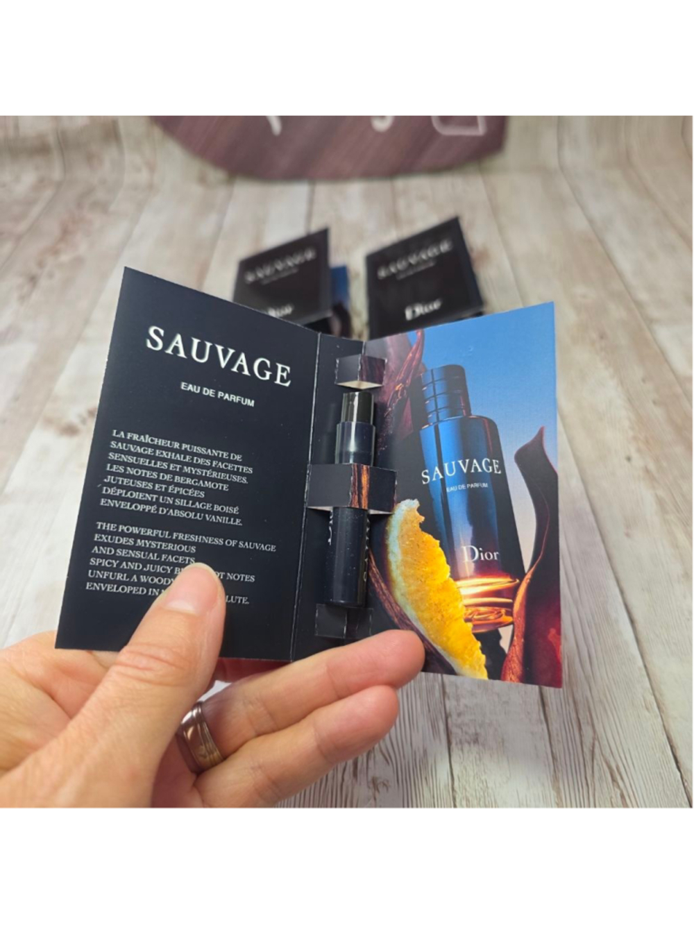 Men's Dior Sauvage Eau de Parfum Samples - Picture 2 of 2